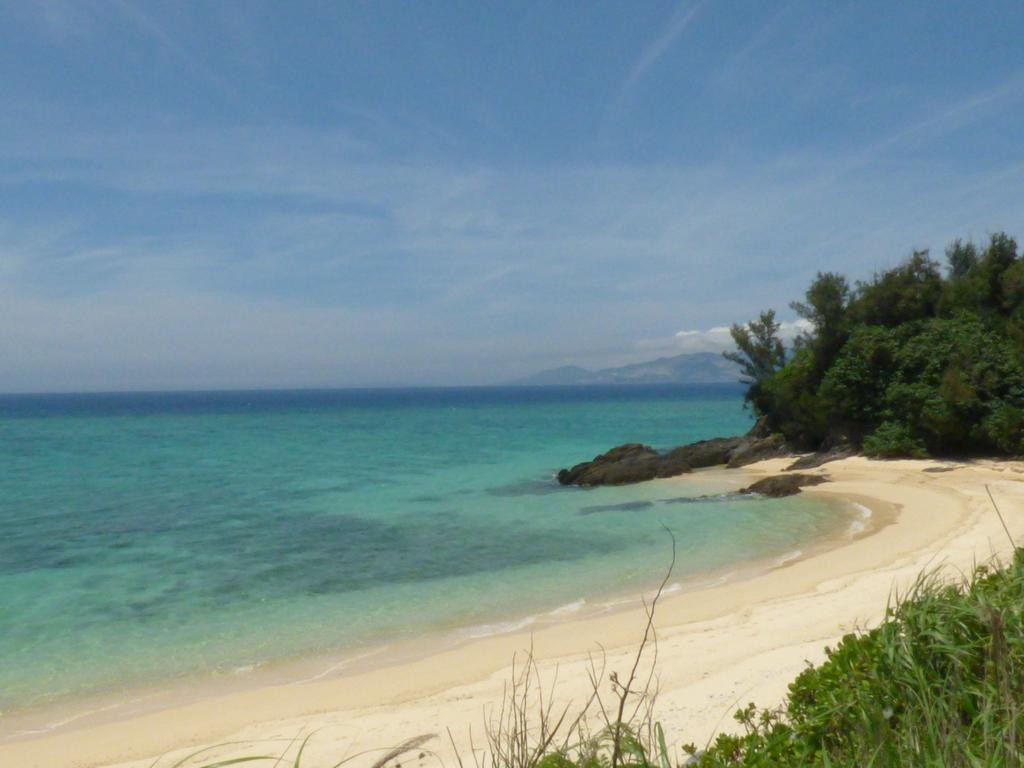 Tropical Surf House Okinawa Hotel Onna Exterior photo